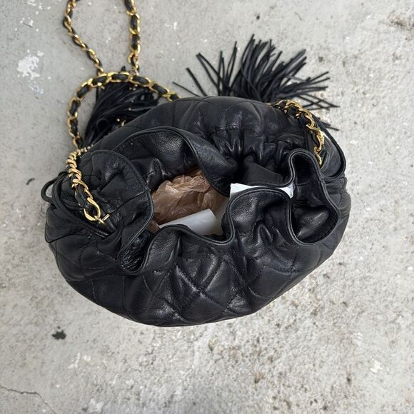 Chanel Gabrielle bucket bag - Picture 7 of 11